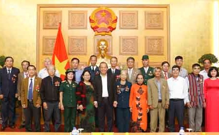 Phó Thủ tướng Thường trực tiếp Đoàn người có công tỉnh Quảng Trị